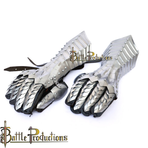 Medieval Fantasy Nazgul Gauntlets (BPGS2405)