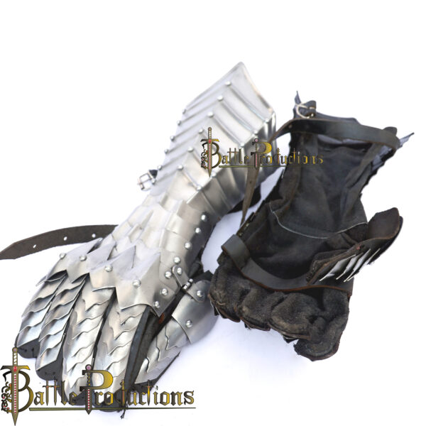 Medieval Fantasy Nazgul Gauntlets (BPGS2405) - Image 4