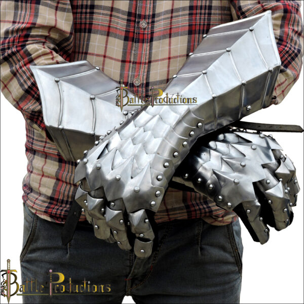 Medieval Gothic Gauntlets (BPGS2424) - Image 5