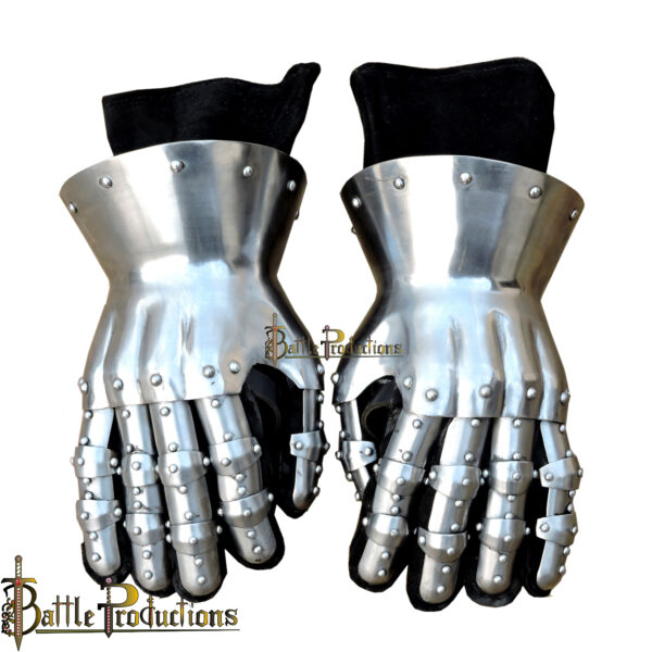 14 Century Hourglass Gauntlets (BPGS2413) - Image 4