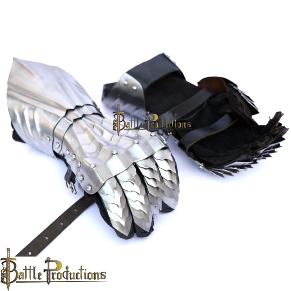 Medieval Gothic Gauntlets (BPGS2403) - Image 3