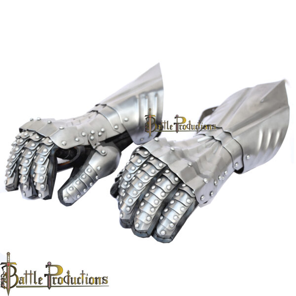 Medieval Riveted Gothic Gauntlets (BPGS2404)