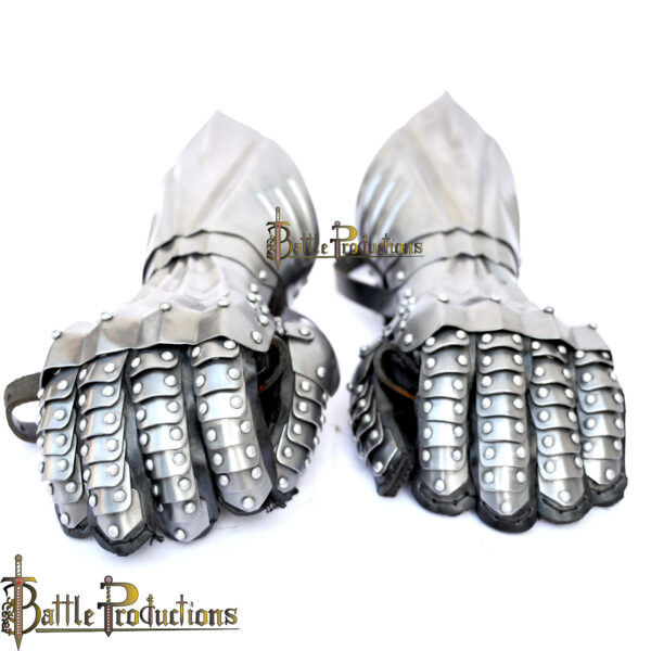 Medieval Riveted Gothic Gauntlets (BPGS2404) - Image 2