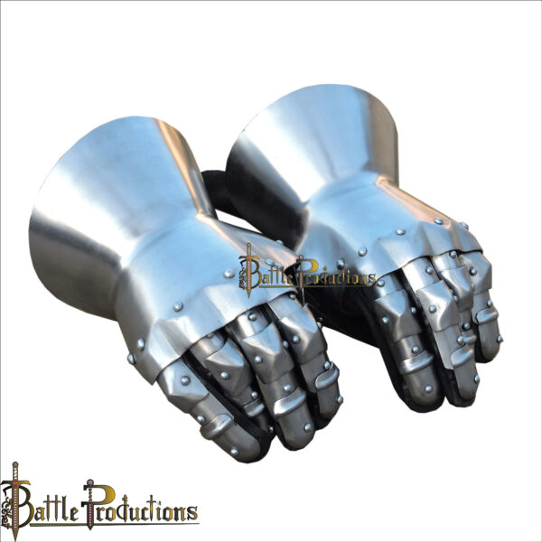 14 Century Hourglass Gauntlets (BPGS2416) - Image 3