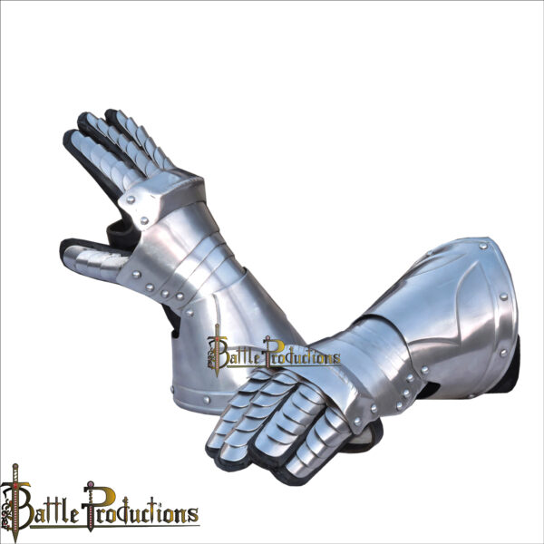 Medieval Articulated Knight Gauntlets (BPGS2408) - Image 4