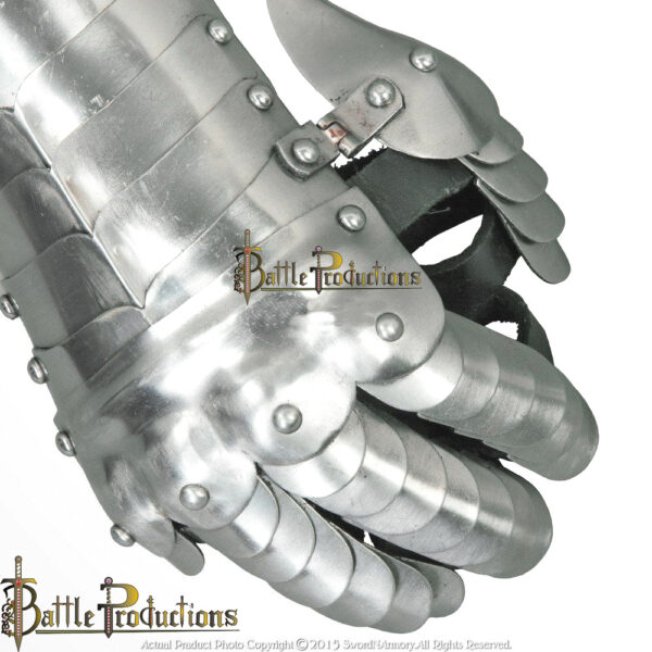 Medieval Flared Cuff Gauntlets (BPGS2422) - Image 3