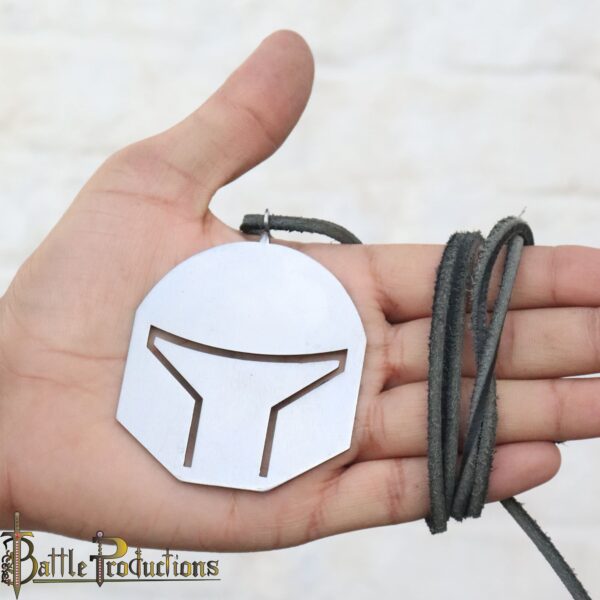 Mandalorian Helmet Pendant (BPPD3128) - Image 4