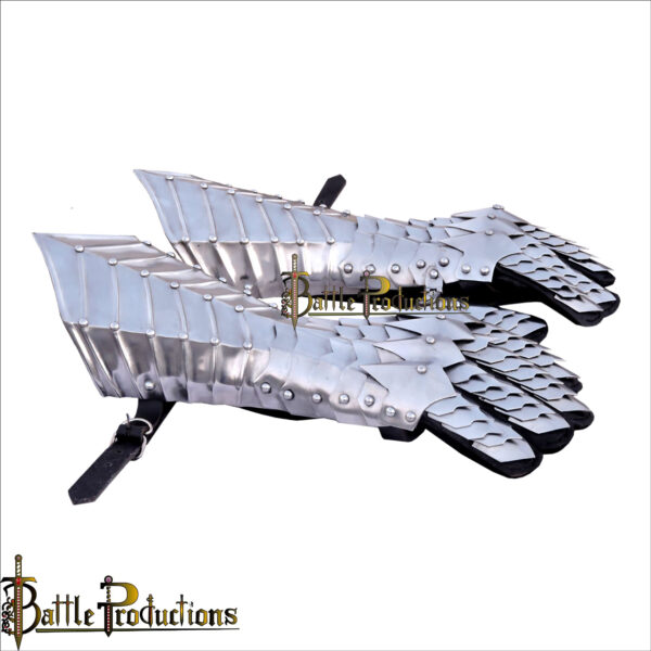 Medieval Knight Gothic Gauntlets (BPGS2423) - Image 3