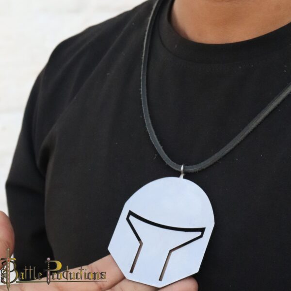 Mandalorian Helmet Pendant (BPPD3128) - Image 3