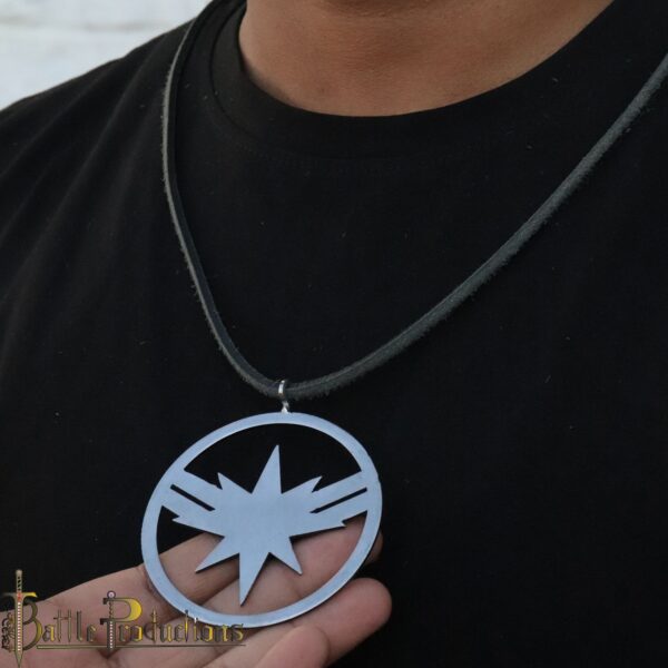 Captain Marvel Avengers Pendant (BPPD3147) - Image 3