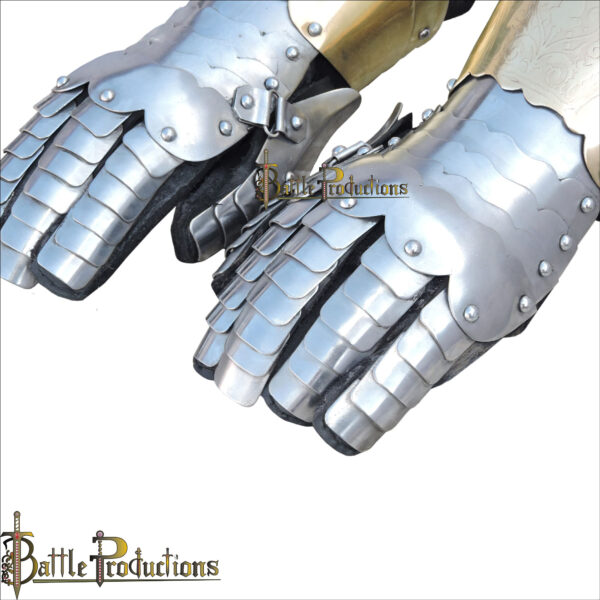 Medieval Articulated Gauntlets (Brass Plated) (BPGS2410) - Image 6