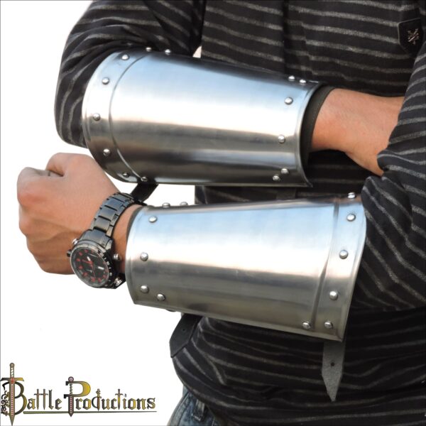 Medieval Warrior Steel Bracers (BPBS2721) - Image 3