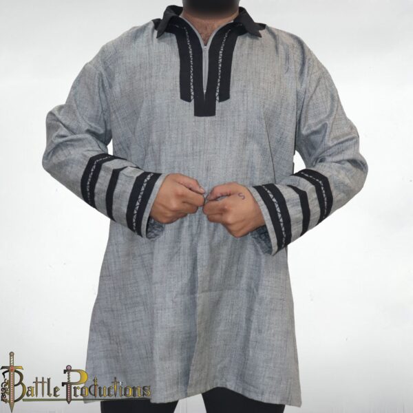 Grey Wanderer's Tunic