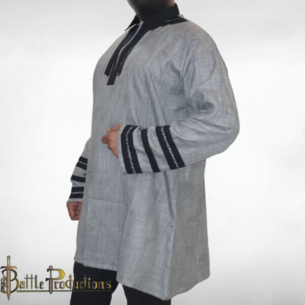 Grey Wanderer's Tunic - Image 3