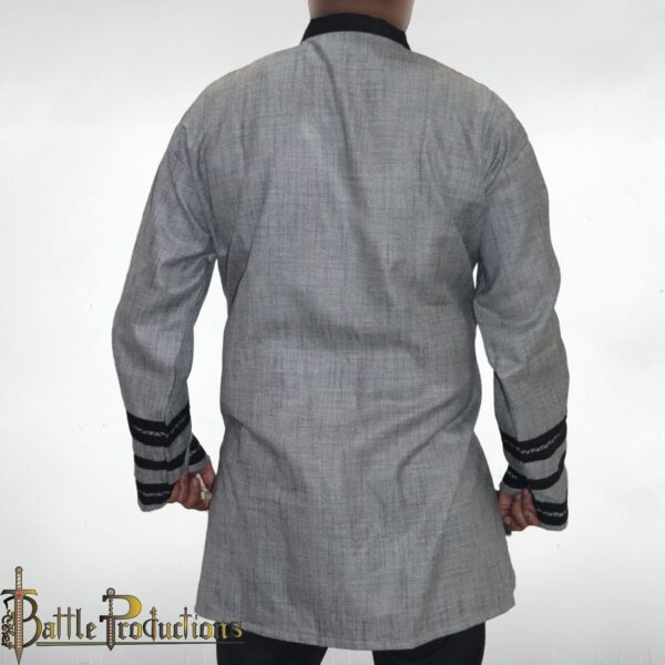 Grey Wanderer's Tunic - Image 5