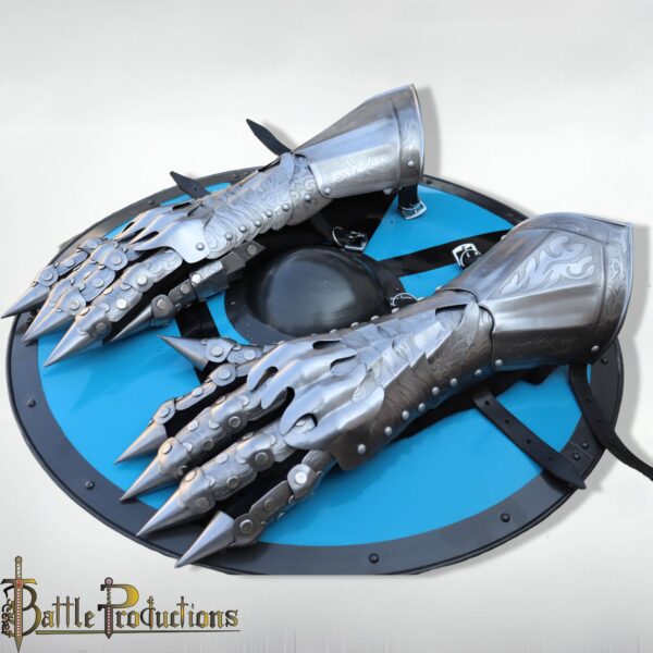 Medieval Fantasy Spiked Gauntlets - Image 5